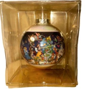 NWT Merriest Place In The World Walt‎ Disney World Glass Ornament Collectable